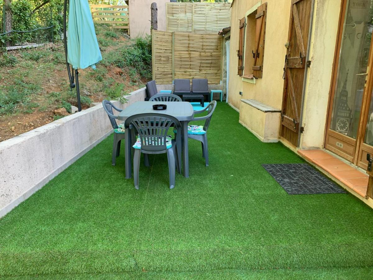 Logement Mabouya Apartment Brignoles Exterior foto